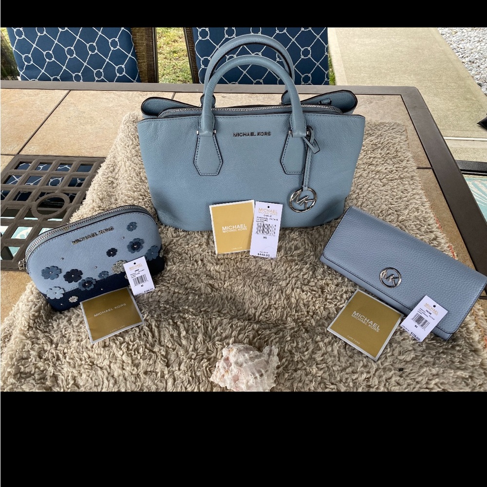 MICHAEL KORS BUNDLE  CAMILLE SATCHEL MATCHING WALLET & MAKEUP BAG
